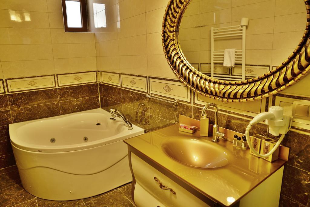 נבשהיר Dedeli Deluxe Hotel מראה חיצוני תמונה