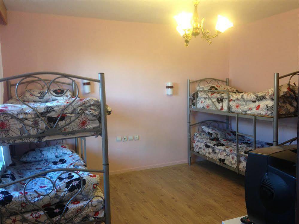 נבשהיר Dedeli Deluxe Hotel מראה חיצוני תמונה